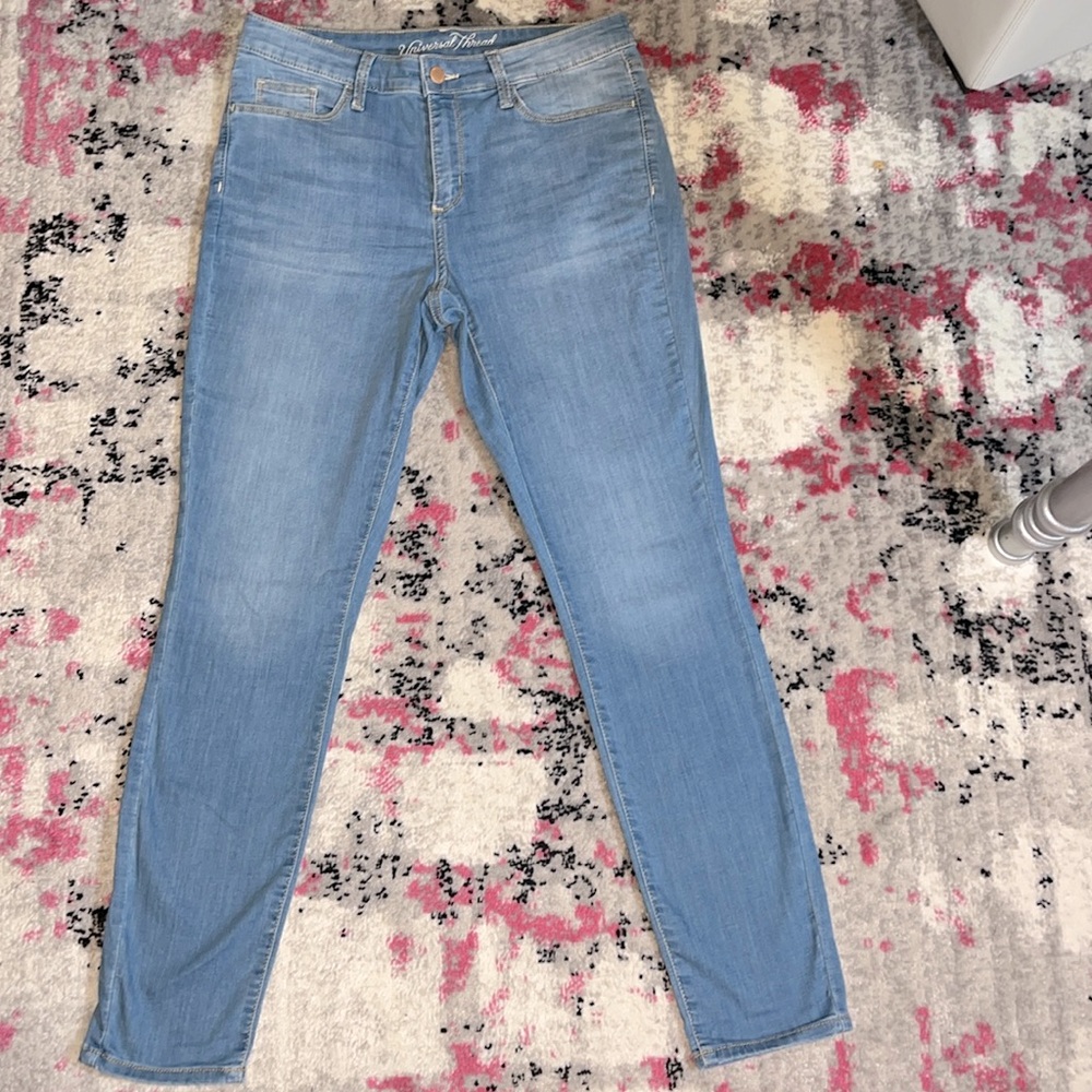 Universal Thread Mid Rise Skinny Jeans 🍁